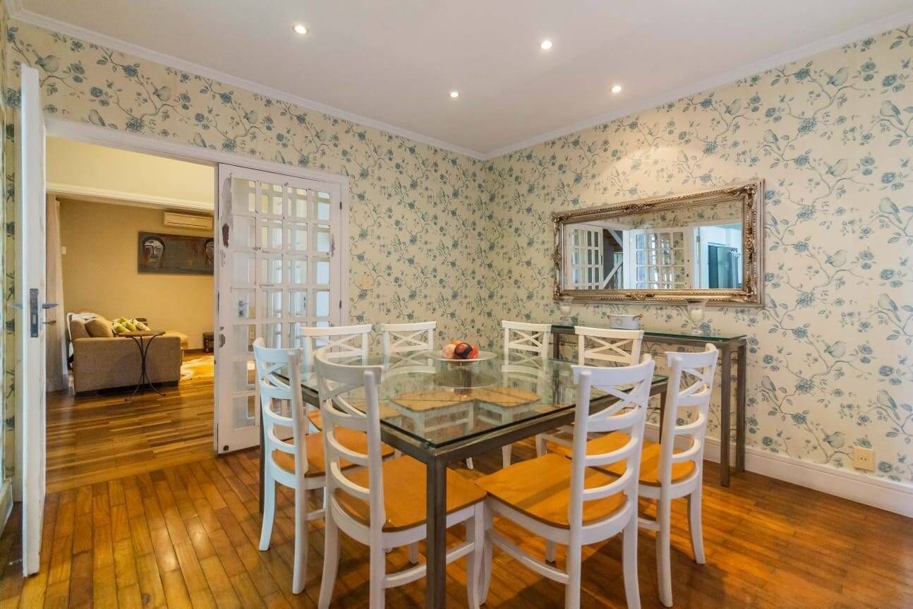 Casa de 560 m² no Jardim Leonor · foto 8 de 13