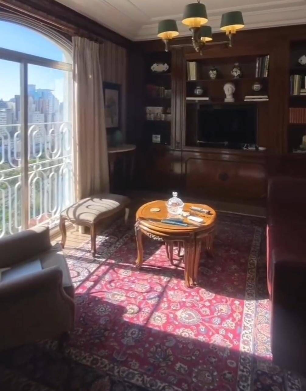 Apartamento clássico de 267 m² no Morro dos Ingleses · foto 7 de 14