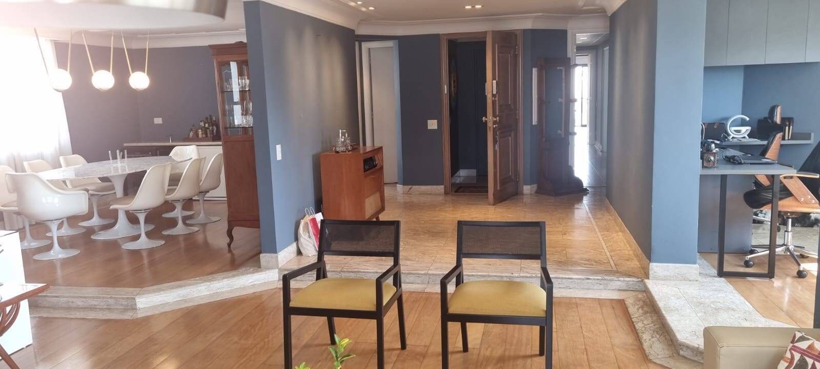 Apartamento de 235 m² com 3 suítes em Moema · foto 9 de 23