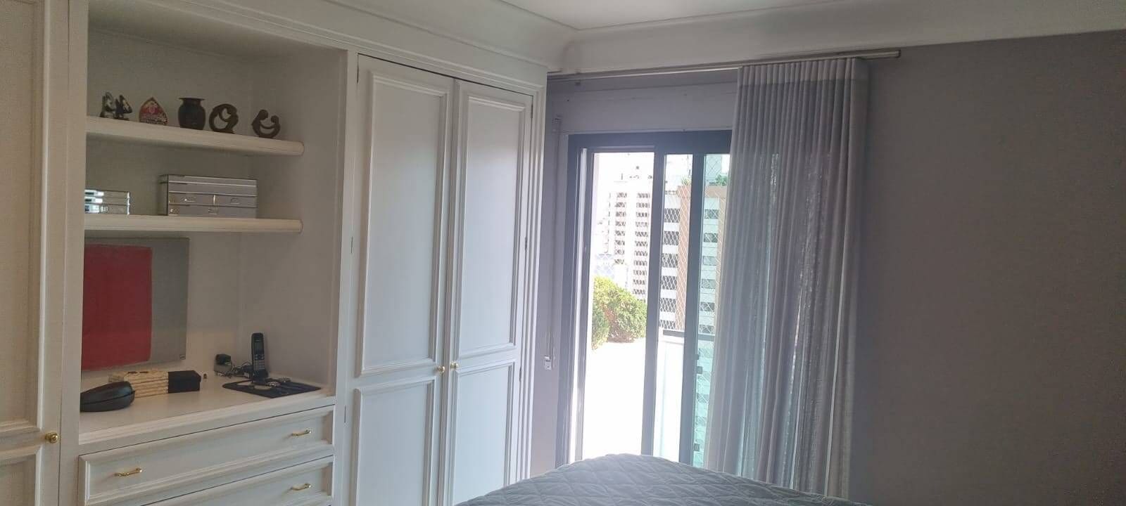 Apartamento de 235 m² com 3 suítes em Moema · foto 13 de 23