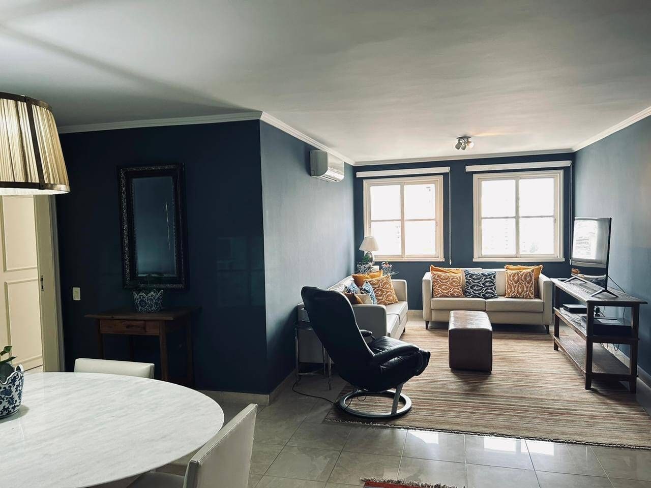 Apartamento reformado de 129 m² na Avenida Higienópolis — foto principal
