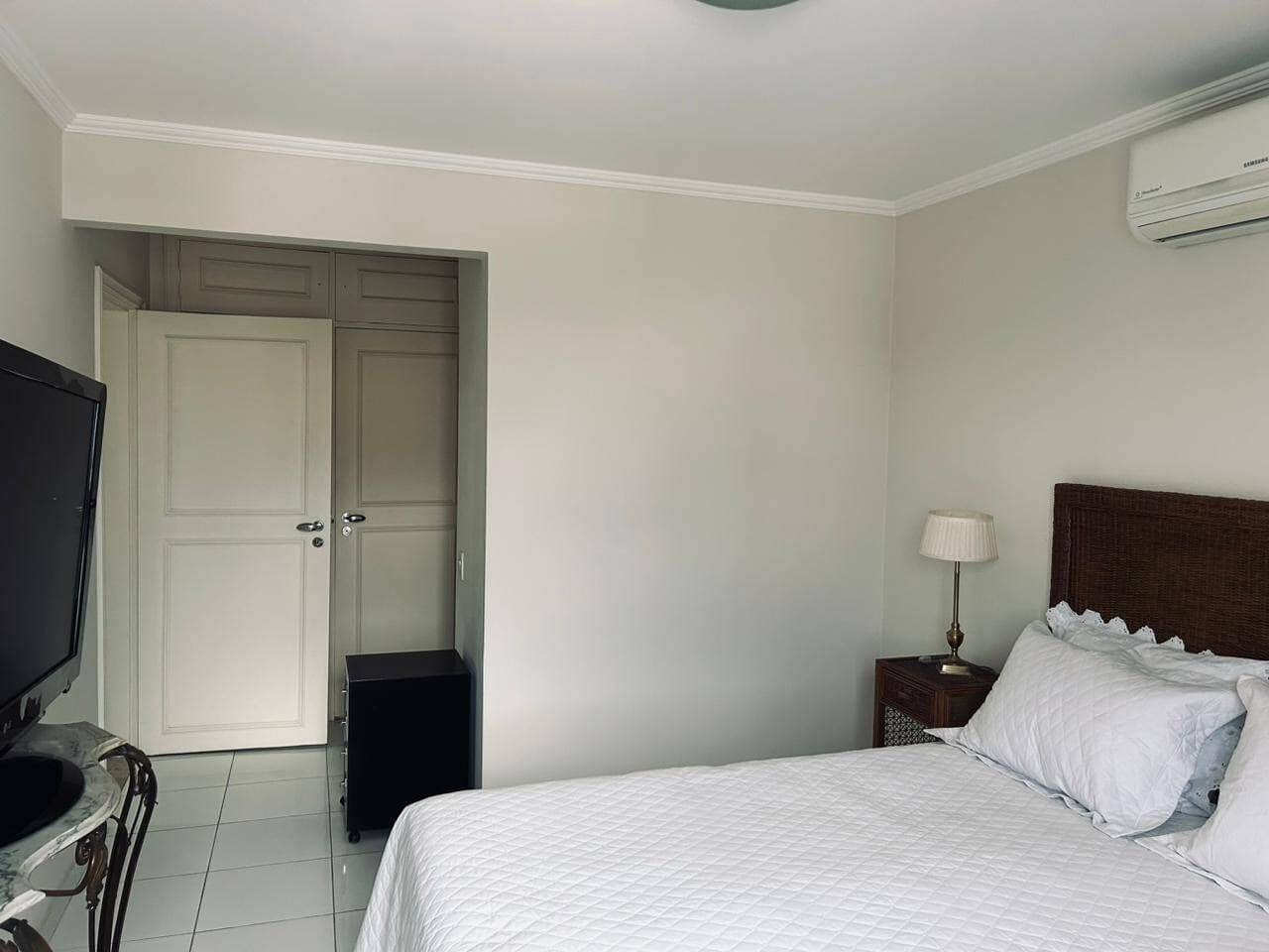 Apartamento reformado de 129 m² na Avenida Higienópolis · foto 8 de 21