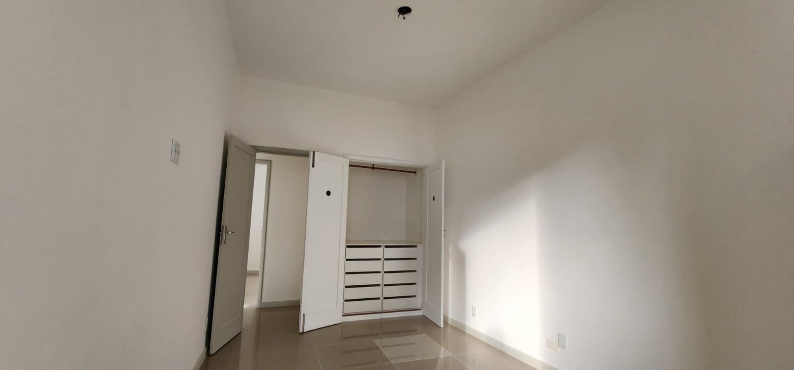 Apartamento de 88 m² em rua arborizada do Grajaú · foto 24 de 35