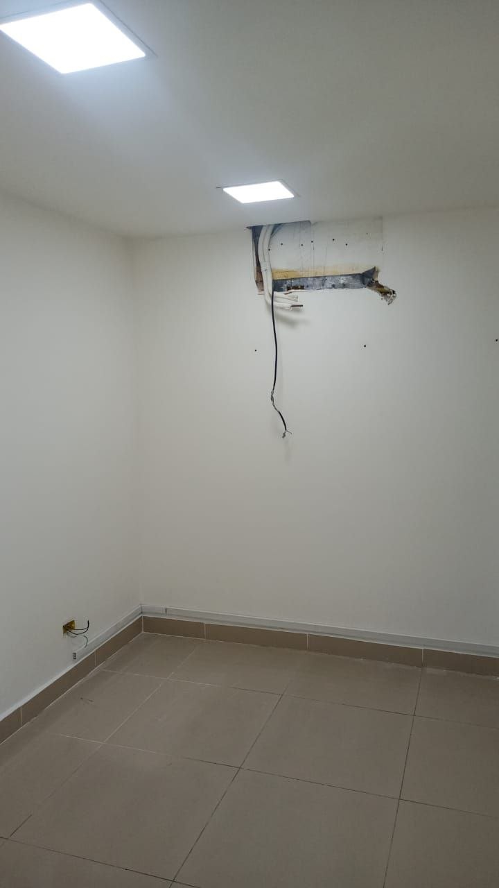 Sala comercial, inicio da RUA SAO BENTO ,  multiuso de 240 m² no Centro · foto 9 de 17