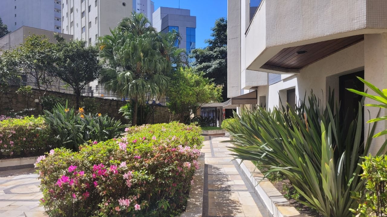 Imóvel à venda na Rua Dr. Nicolau de Souza Queiroz